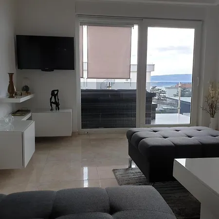 Sara With Pool * Crikvenica