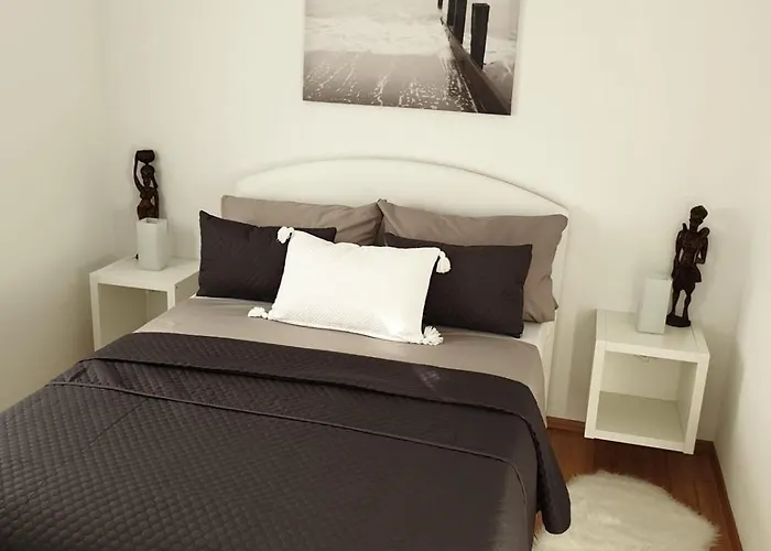 Apartament Sara With Pool *