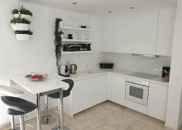 Sara With Pool Crikvenica