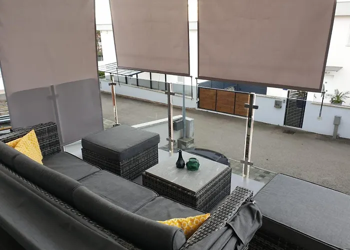 Apartament Sara With Pool